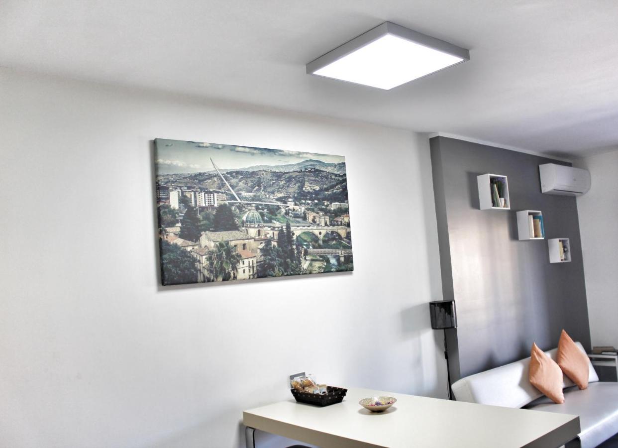 Cosenza Luxury Apartment Eksteriør billede